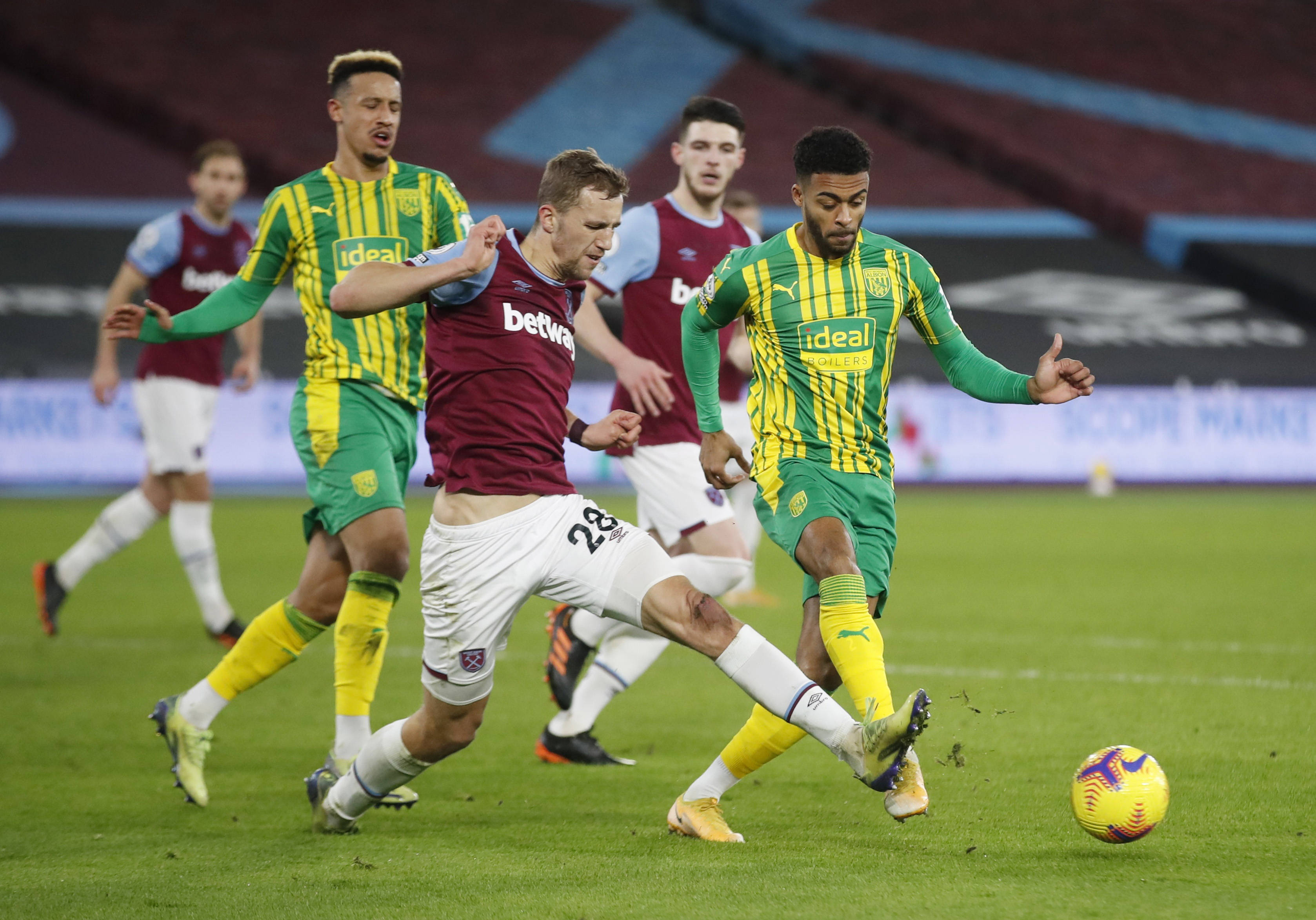 是替补出场 是替补出场